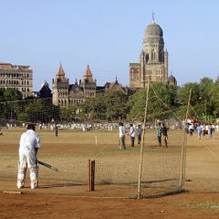 Bombay-Azad Maidan Bombay, Sunday cricket on Azad Maidan