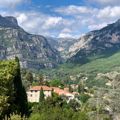 2022 ⁨Le Bar-sur-Loup⁩ - View of Mountains Le Bar-sur-Loup