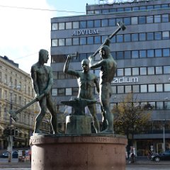 Helsinki-Statue Workers Statue